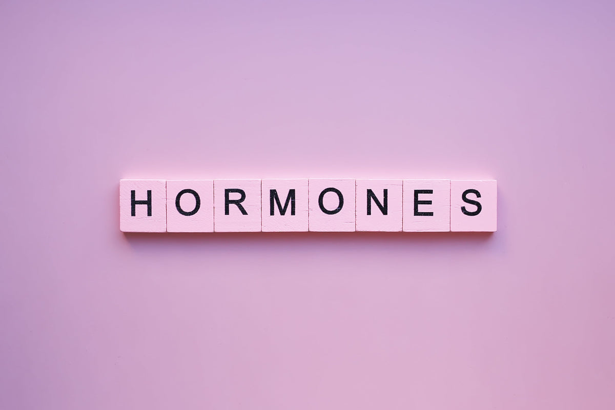 Comment compenser naturellement les hormones à la ménopause ?