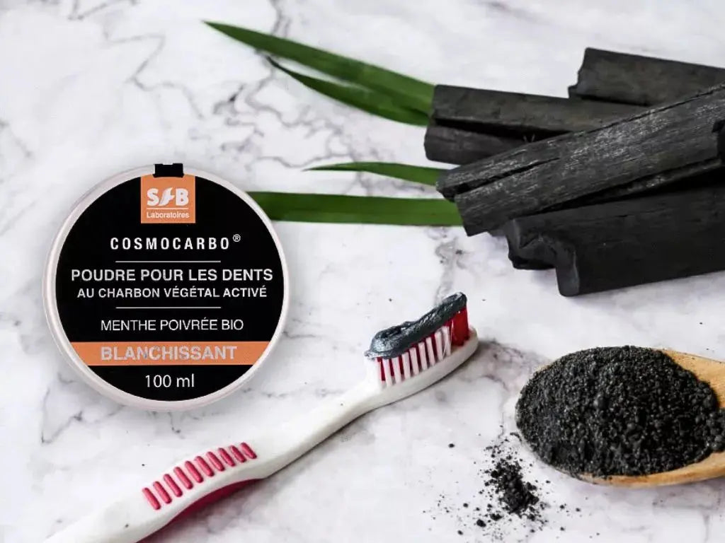 Poudre Blanchissante au charbon pour les dents